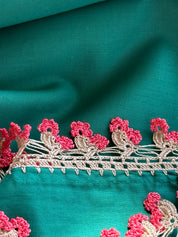 Praying Sheila - Emerald Fuchsia