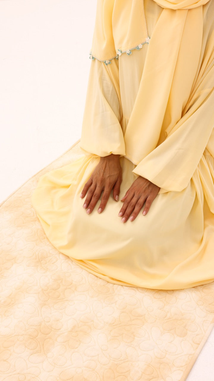 Praying Set - Butter Yellows