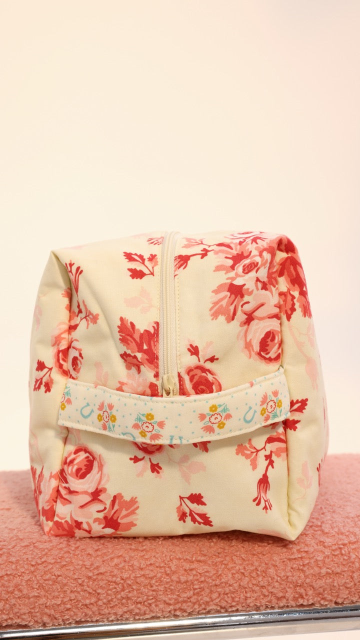 Airwrap Pouch - Posy Flowers