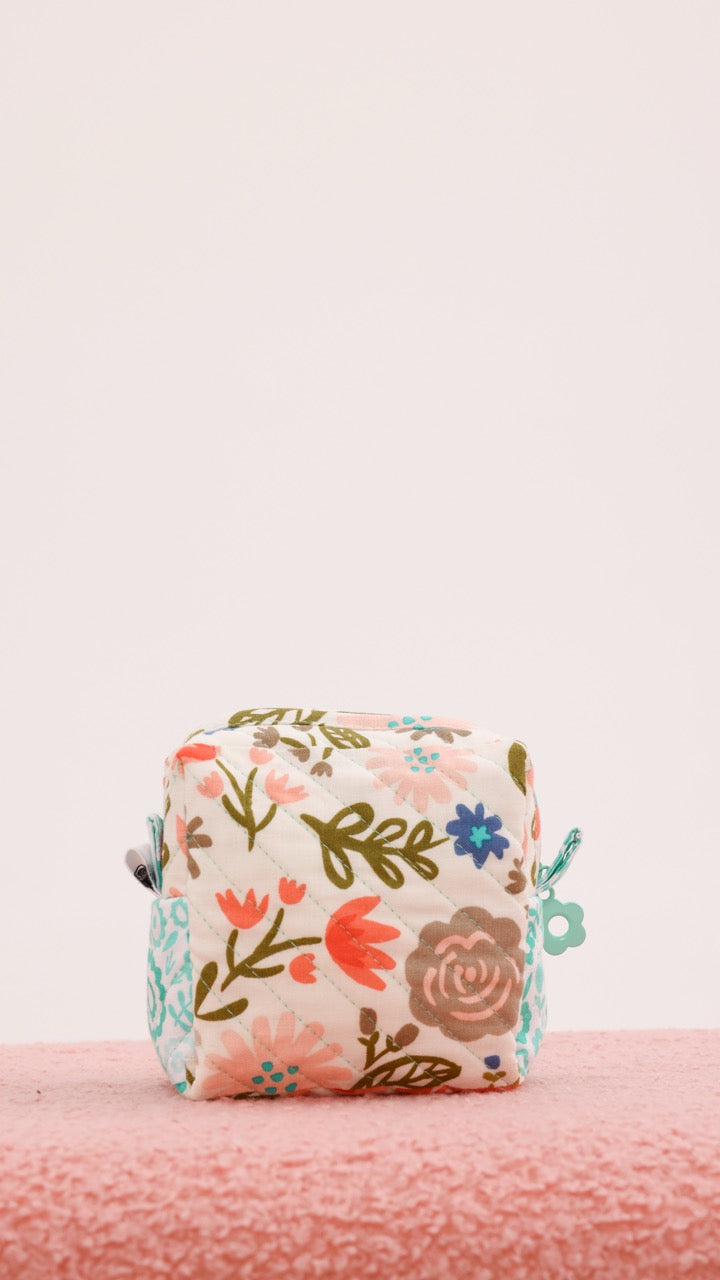 Pouch - Garden Waltz