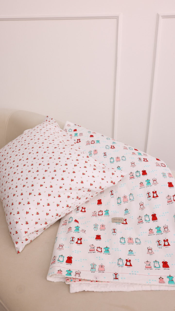 Blanket with Pillowcase - Girl's Dressing