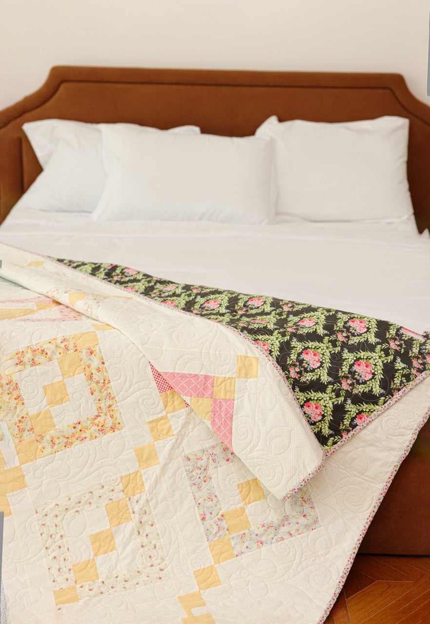 Queen Size - Diamonds & Triangles Quilt