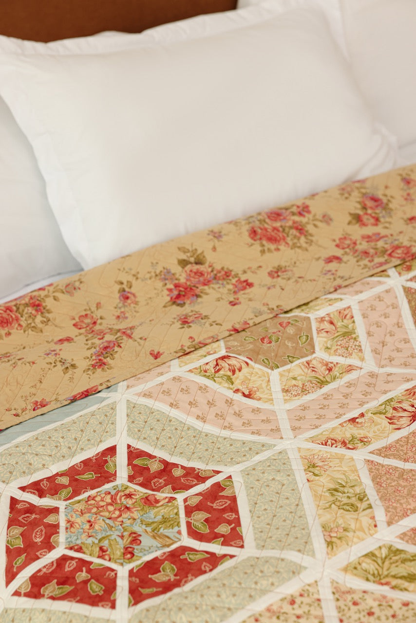 Queen Size - Hexagon Garden Quilt