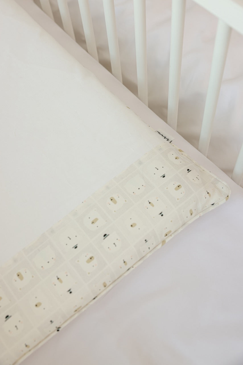 Mr. Bear In White Baby Set - Blanket & Doshak