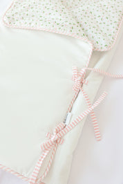 White Small Petals - Madas