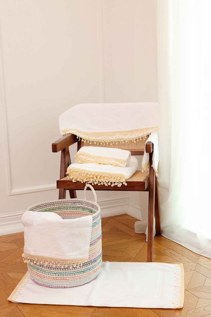 Towel Set - Dangling Beige Flowers