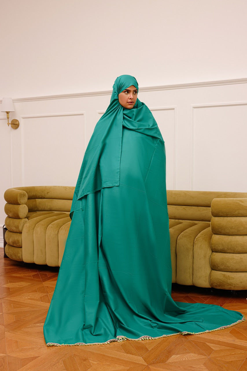 Praying Sheila - Emerald Green