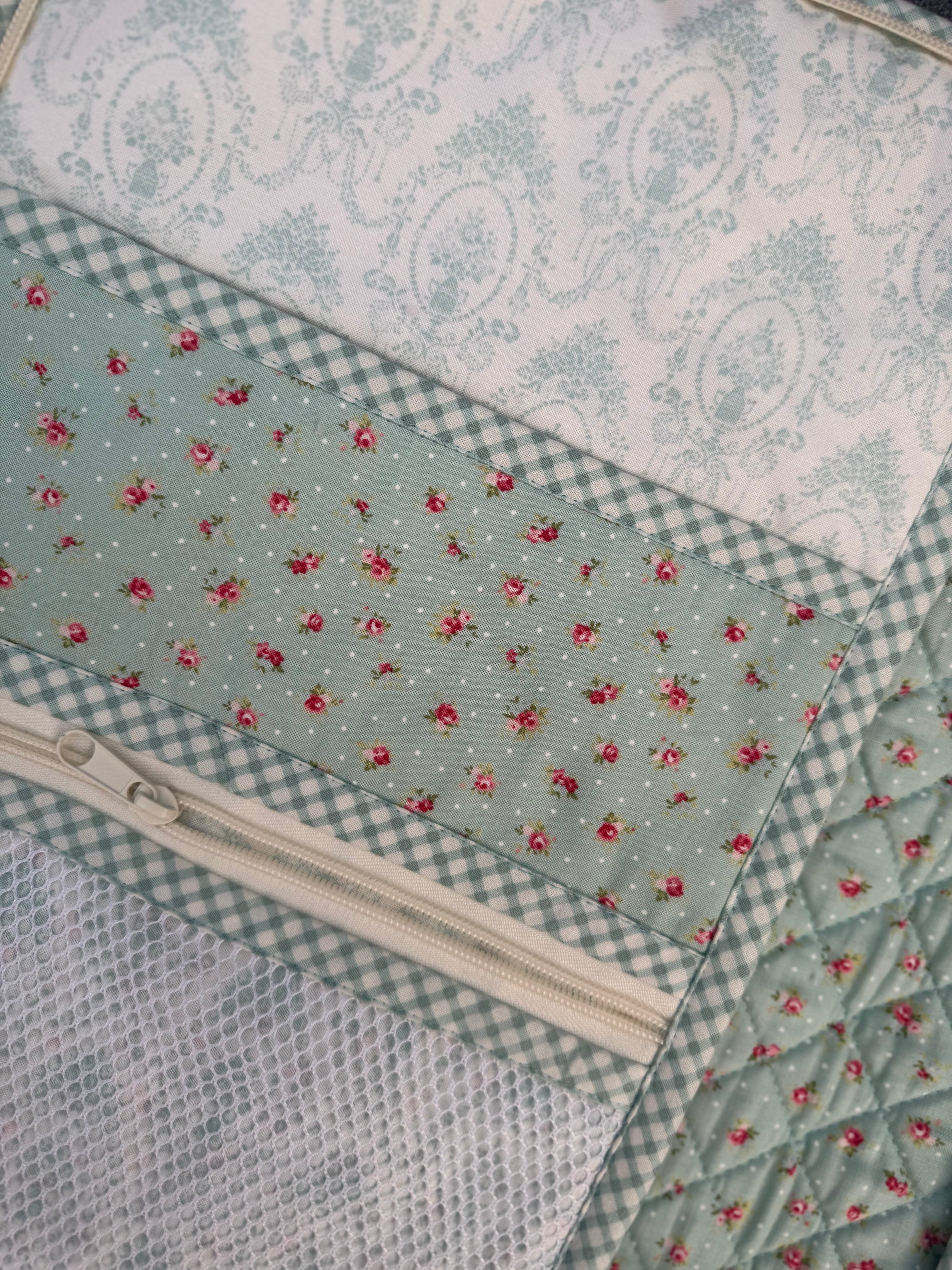 Multi-Pocket Organizer - Floral Blues